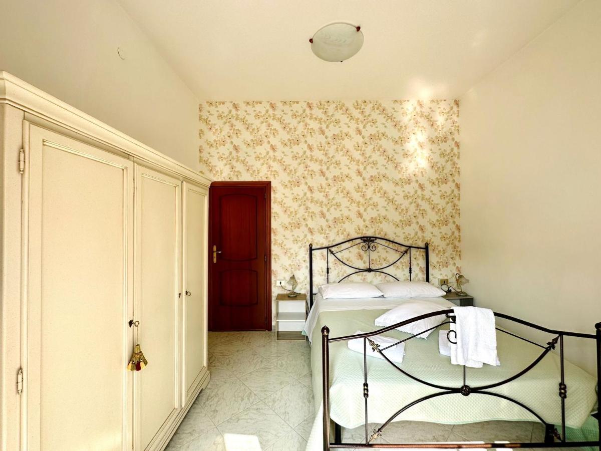 Family Relax Caracciolo Bed & Breakfast Naples Exterior photo