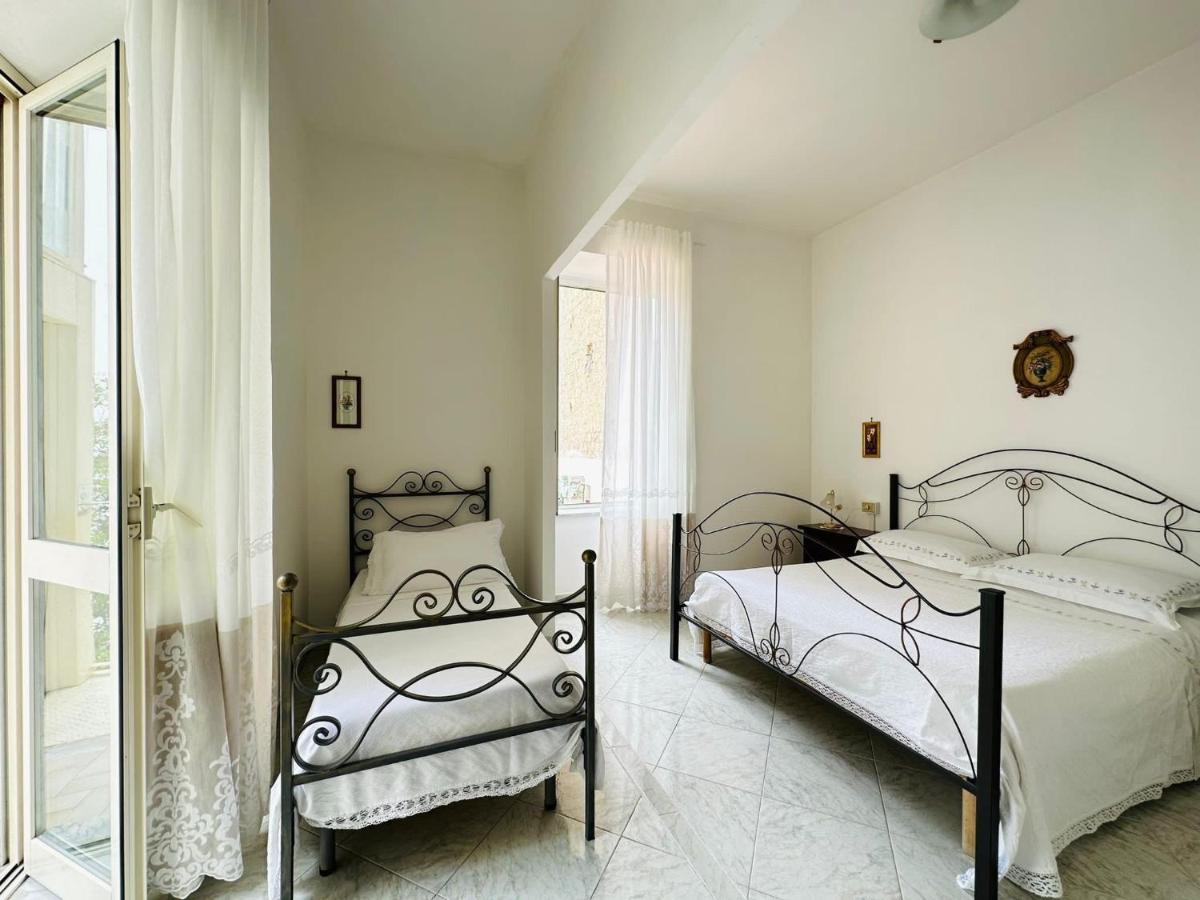 Family Relax Caracciolo Bed & Breakfast Naples Exterior photo