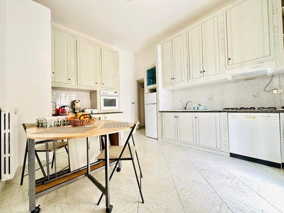 Family Relax Caracciolo Bed & Breakfast Naples Exterior photo